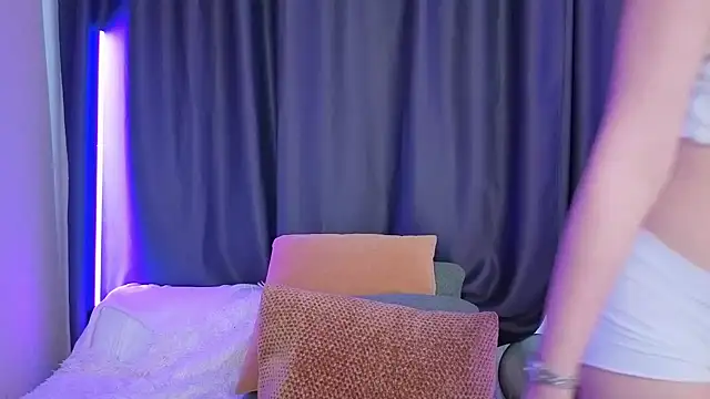BlackEyesGirl live cam on StripChat