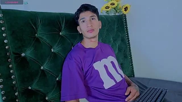 Zayn_Moretti webcam