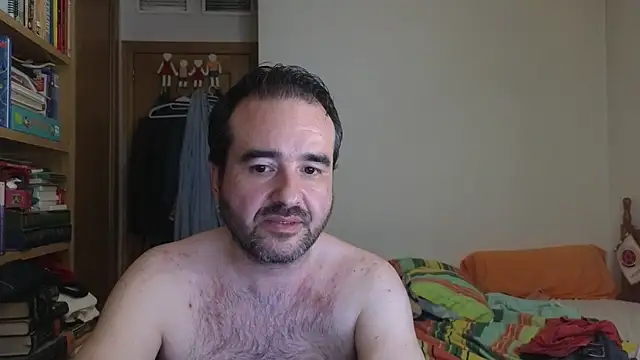 curiosillo83 live cam on StripChat