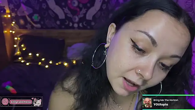kellycakemeow live cam on StripChat
