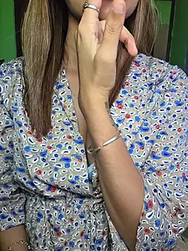 Isha_Sax live cam on StripChat