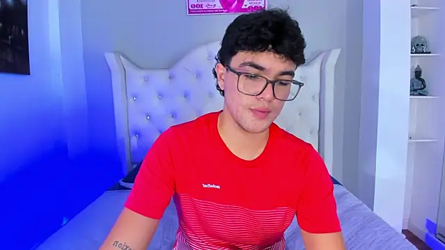 Thiago_Monaco live cam on StripChat