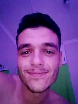 Bull_dog69 live cam on StripChat