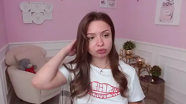 LucySkilar webcam