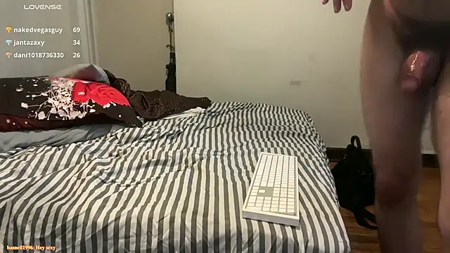 pantslesstraveler_plt live cam on StripChat