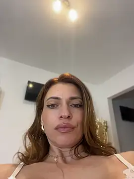 HoneyLove__ webcam
