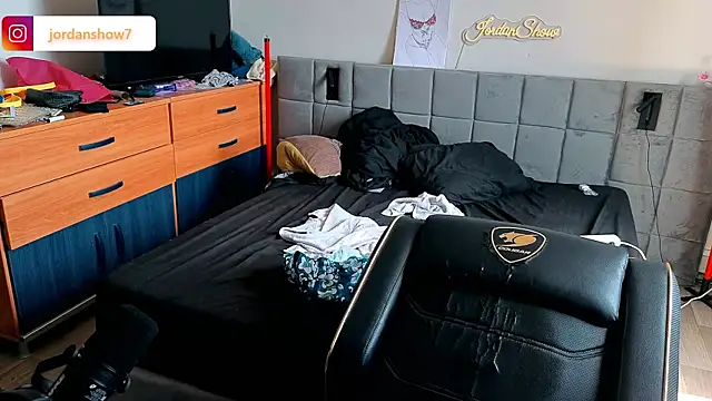 JordanShow live cam on StripChat