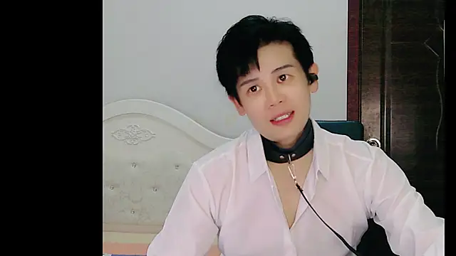 melvinchina-88 (Ask my age) - 绝技表演三大项：大枪挂塑料瓶  抽插瓶口5分钟  蜡烛滴大炮