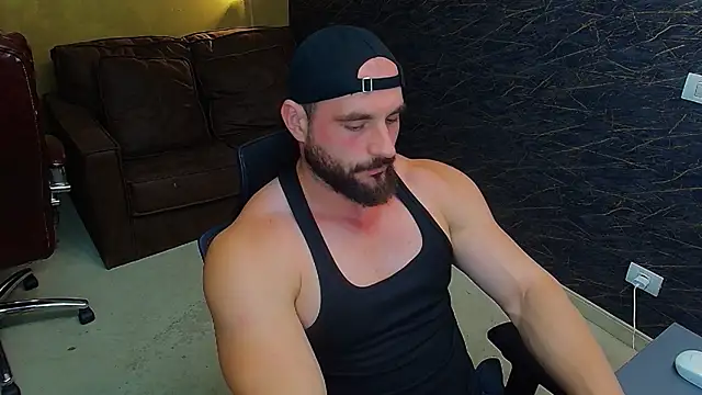 AdamJamesonn webcam