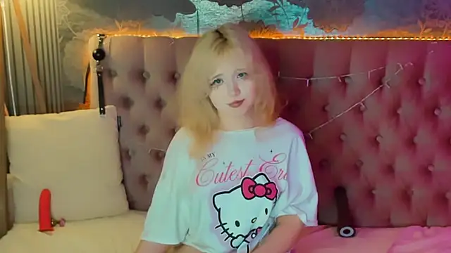 EmilyAngells webcam