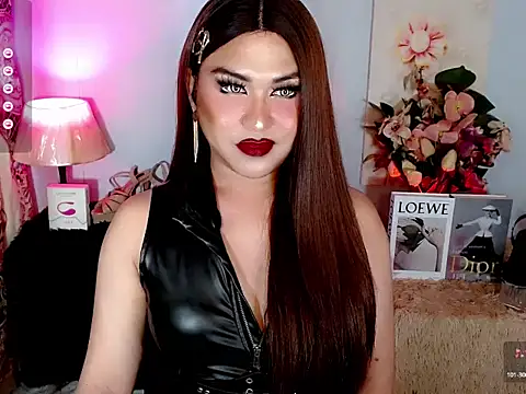 Heavenly_Claudia webcam