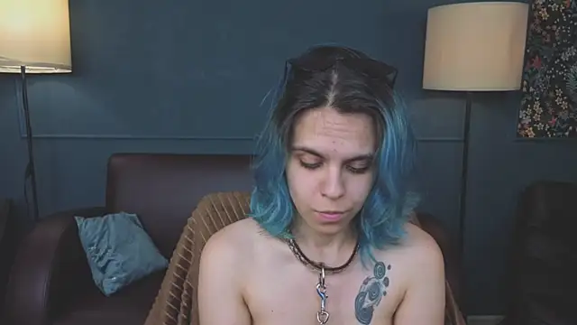 LiraBelle webcam