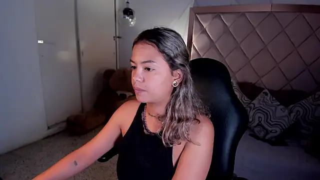 dulce_lyraa1 webcam