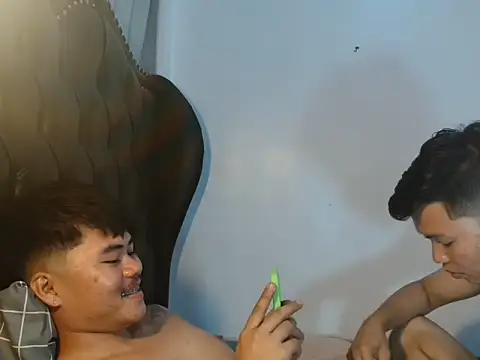 hot_asian02 live cam on StripChat