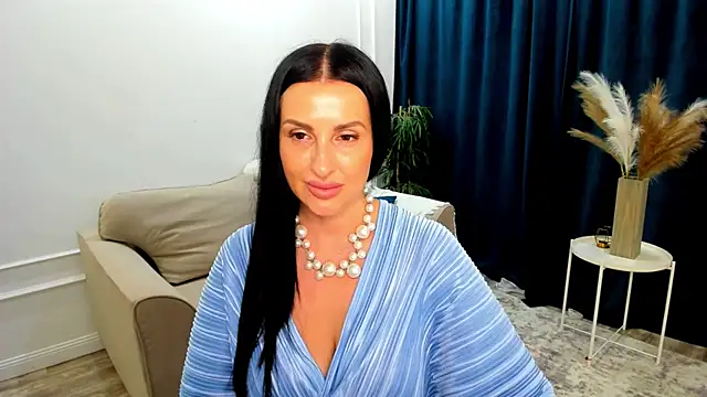 HoneyBlossome webcam