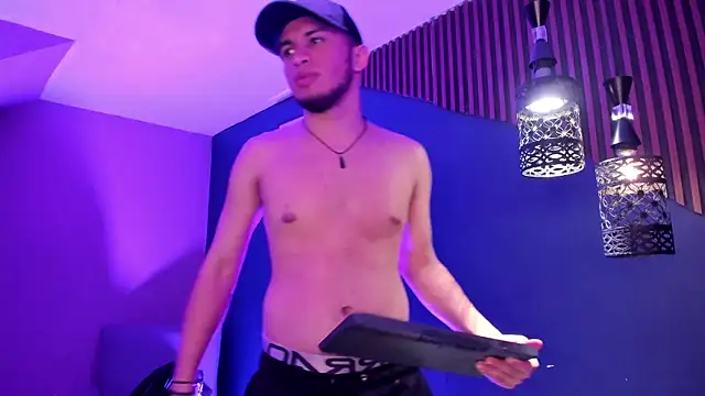 TomasDuquee webcam