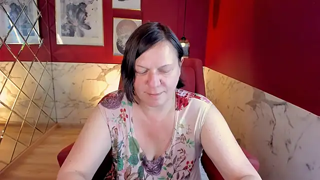 KellyPerfection webcam
