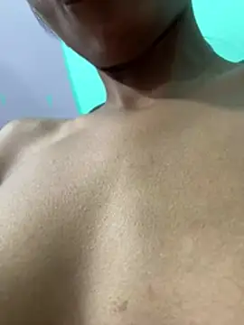 Small_Titss webcam