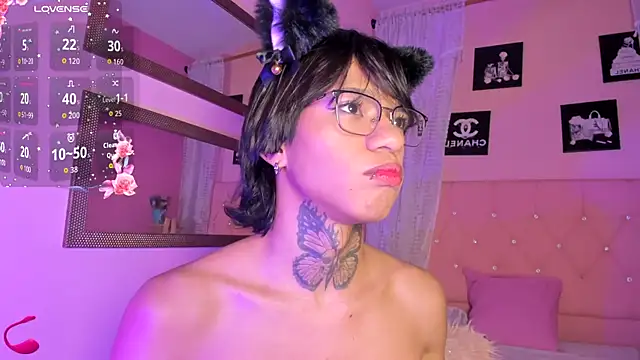 Liam_evvan live cam on StripChat