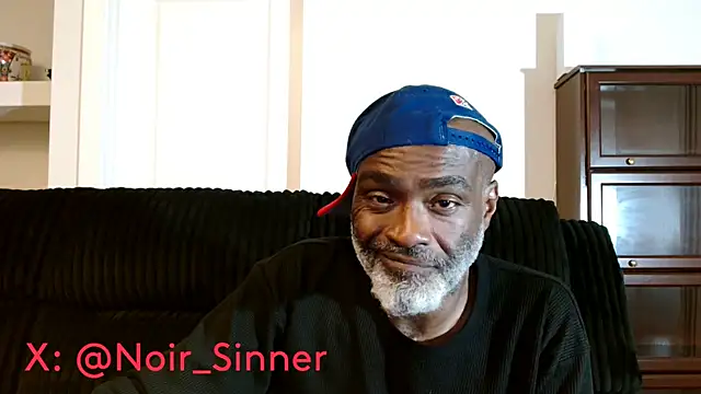 sinnernoir live cam on StripChat