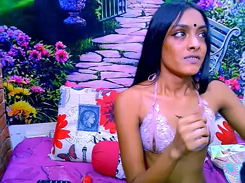 IndianPretty14u2Luv webcam