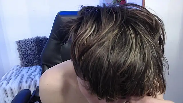 yao_23 (M twink) - 💪 Naked, Kisses and Flex 💪