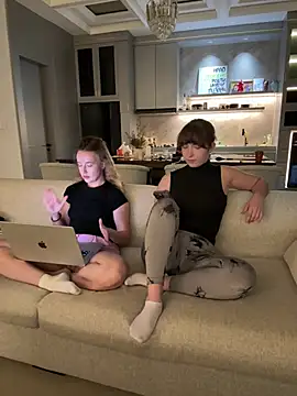 Nura_n_Sarah