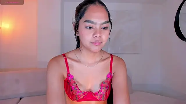 SaphiraJames webcam