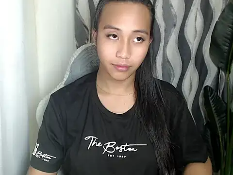 sweetiie_caren webcam
