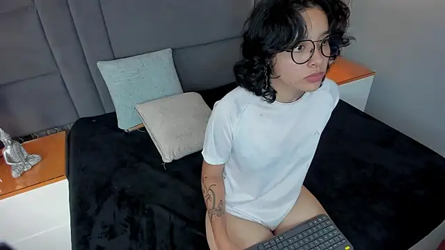 scarleth_blaze webcam