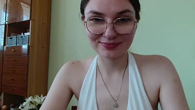 LooveELLYx webcam