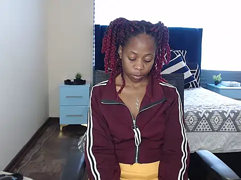 QUEENMANDYY