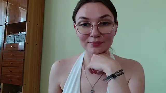 LooveELLYx webcam
