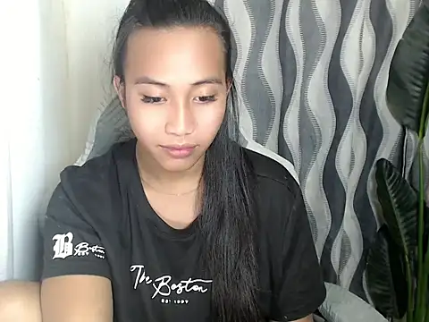 sweetiie_caren webcam