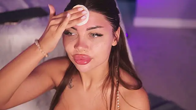 Monique_Celeste webcam