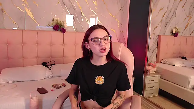 Red_kytty6 webcam
