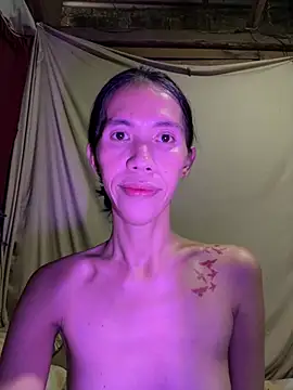 LoveRUBY143 webcam