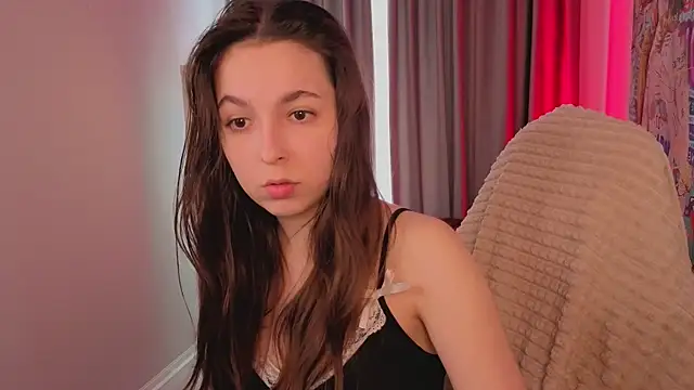 BellaThery live cam on StripChat