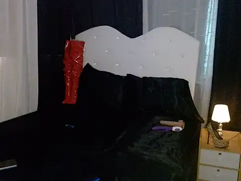 AshantTsiBigCock live cam on StripChat