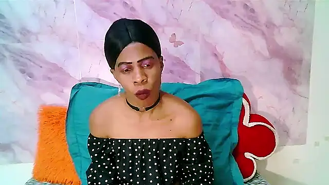 EbonySweetPeach webcam