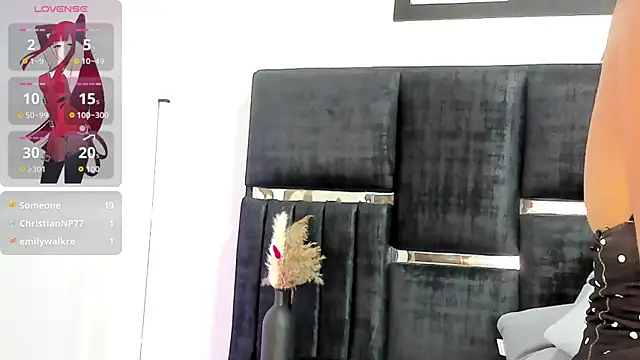 Eladyrous28 webcam