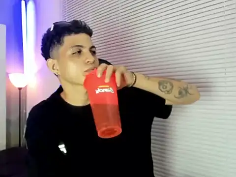 cameron_lux77 webcam