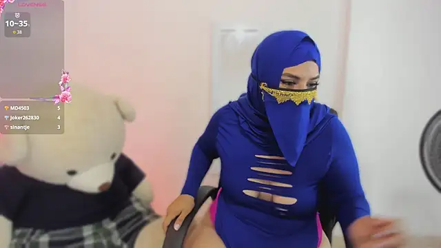 yarasweett_ webcam