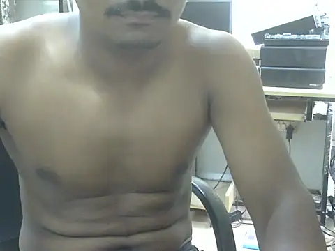 Aman79743 live cam on StripChat