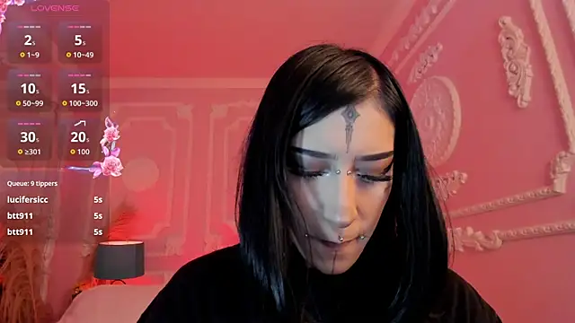 Kat_VonDe live cam on StripChat