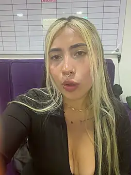 ManuelaVeeleez webcam
