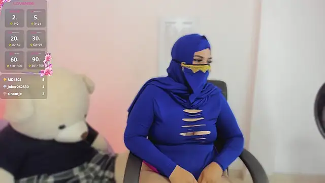 yarasweett_ webcam