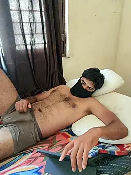 Ragnorok01 live cam on StripChat