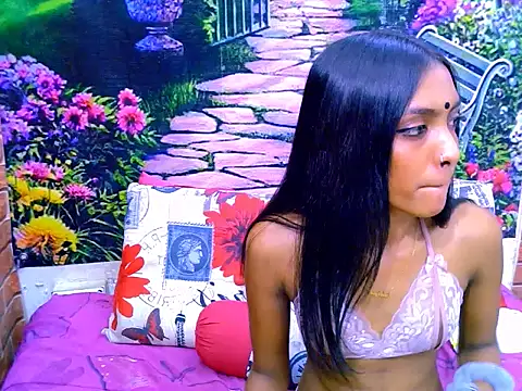 IndianPretty14u2Luv webcam