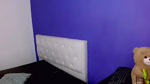 Angel_foxc13 webcam
